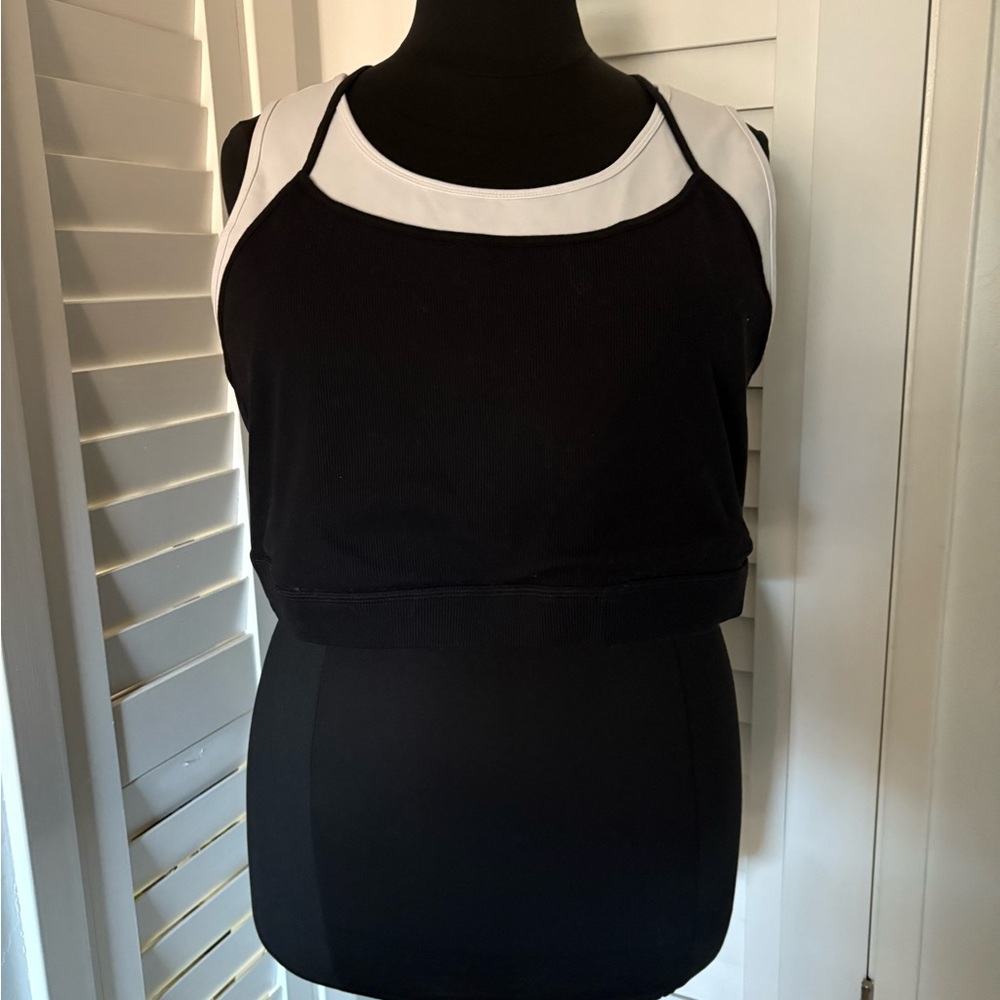 Torrid Active Ribbed Black and White Crop Top